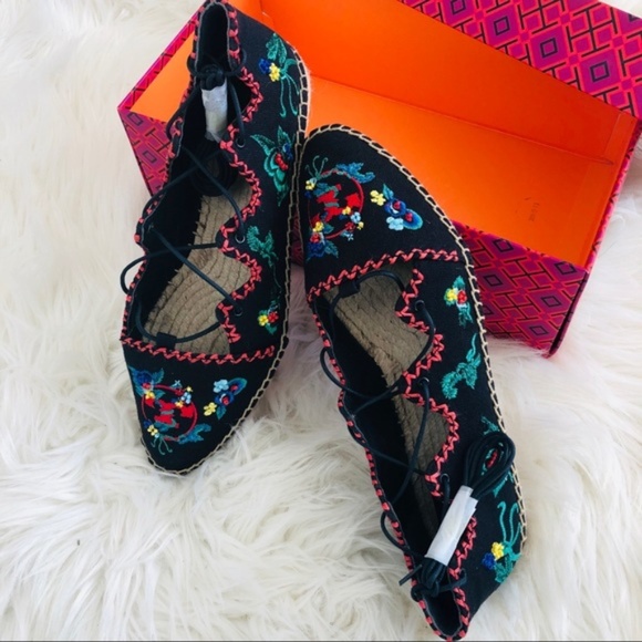 NWB Tory Burch Leather Lining Embroidered Flat - Picture 1 of 6